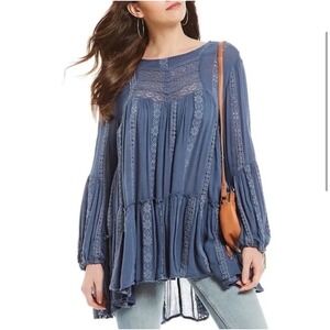 Free People Kiss Kiss Blue Prairie Lace Embroidered Flowy Boho Top Small